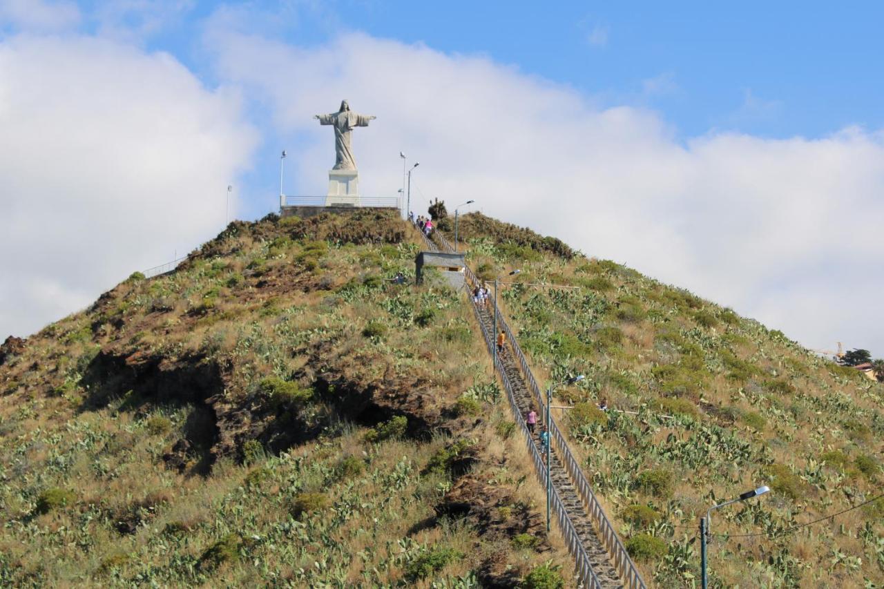 Moradia - OSEI Santa Cruz - Madeira Exterior foto